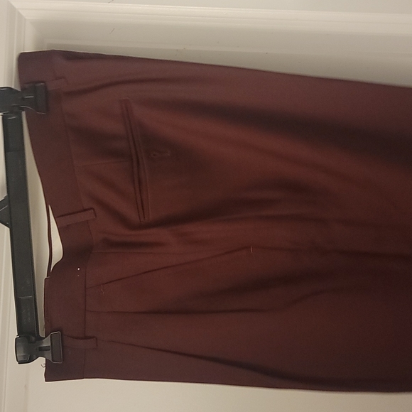 Men 3, Piece very nice burgundy Suit. FATHER'S DAY OR PROM!! - Picture 7 of 15